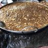 Jangan Jijik Ya! Resep Rahasia Restoran Super Ramai Ini Ternyata Rebusan Kaldu yang Sama, Sudah Digunakan Selama 45 Tahun