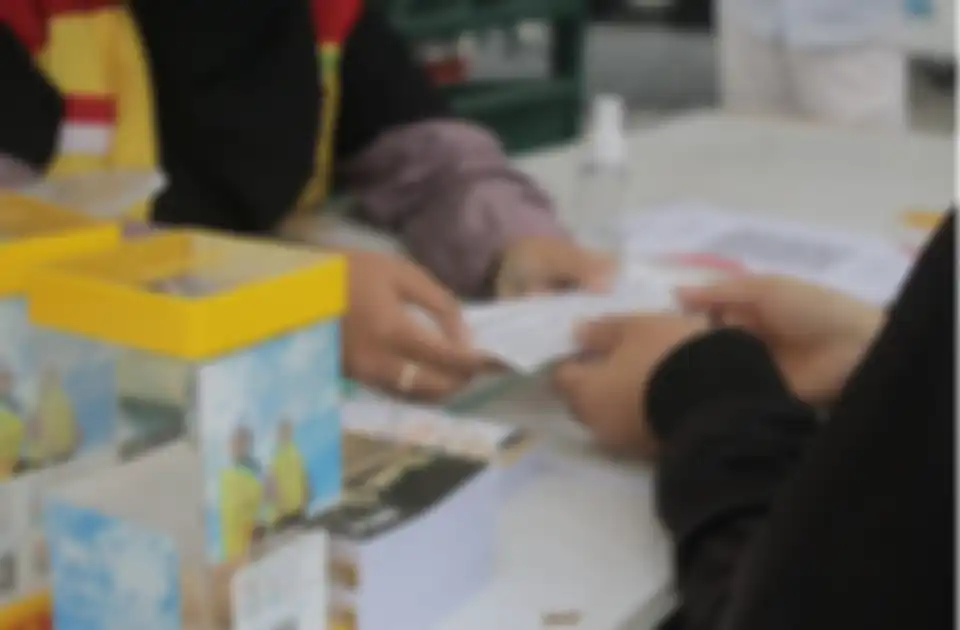 Zakat penghasilan harius dibayarkan.