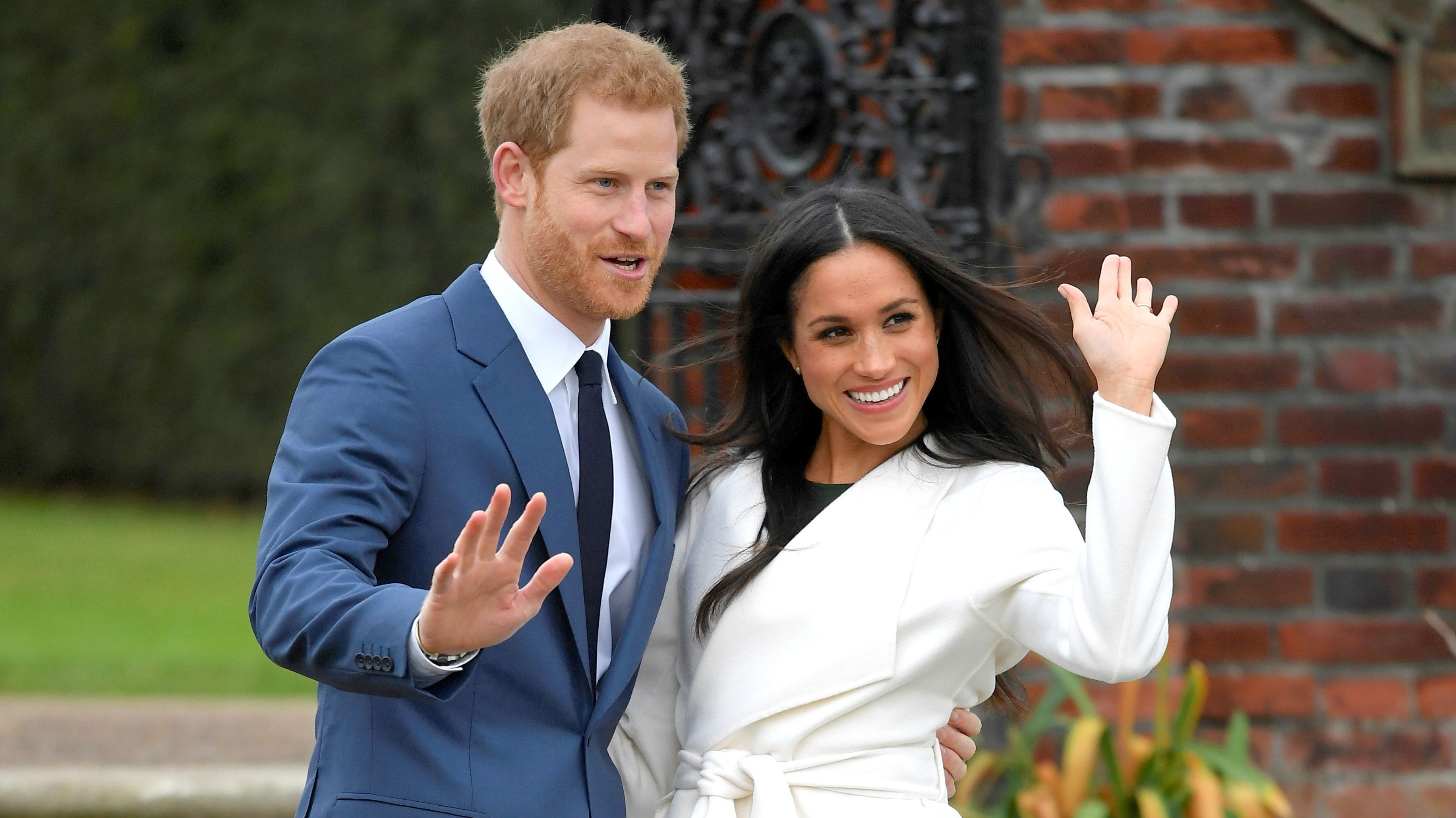Jelang Royal Wedding yuk Kepoin Koleksi Coat Meghan Markle Mulai dari yang Simpel Hingga yang Elegan Grid ID