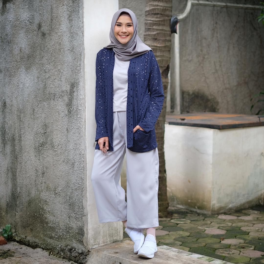 Inspirasi Mix And Match Outer Ala Zaskia Adya Mecca Yang Bikin