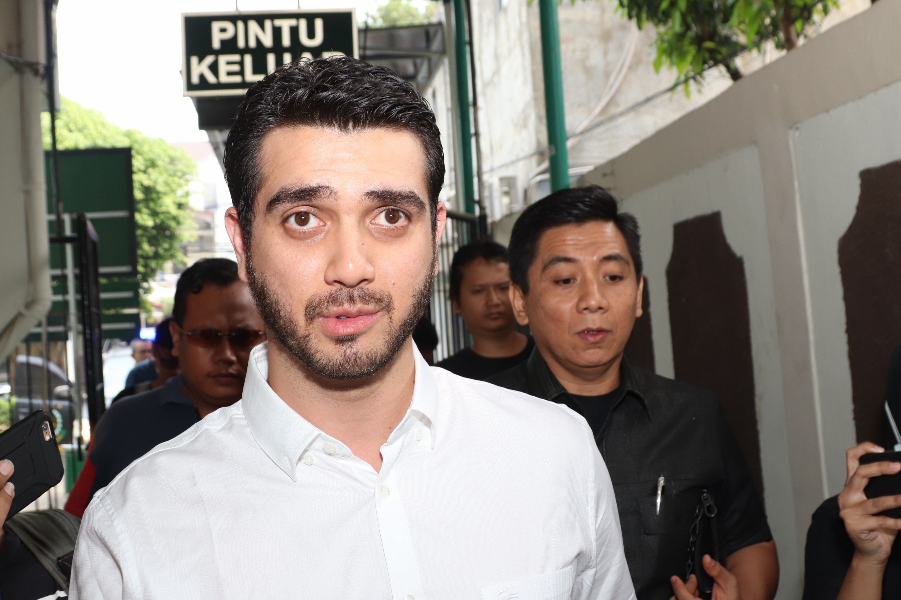 Selain Roro Fitria 4 Artis Ini Juga Terjerat Kasus Narkoba di Tahun 2018 Semua Halaman Grid ID