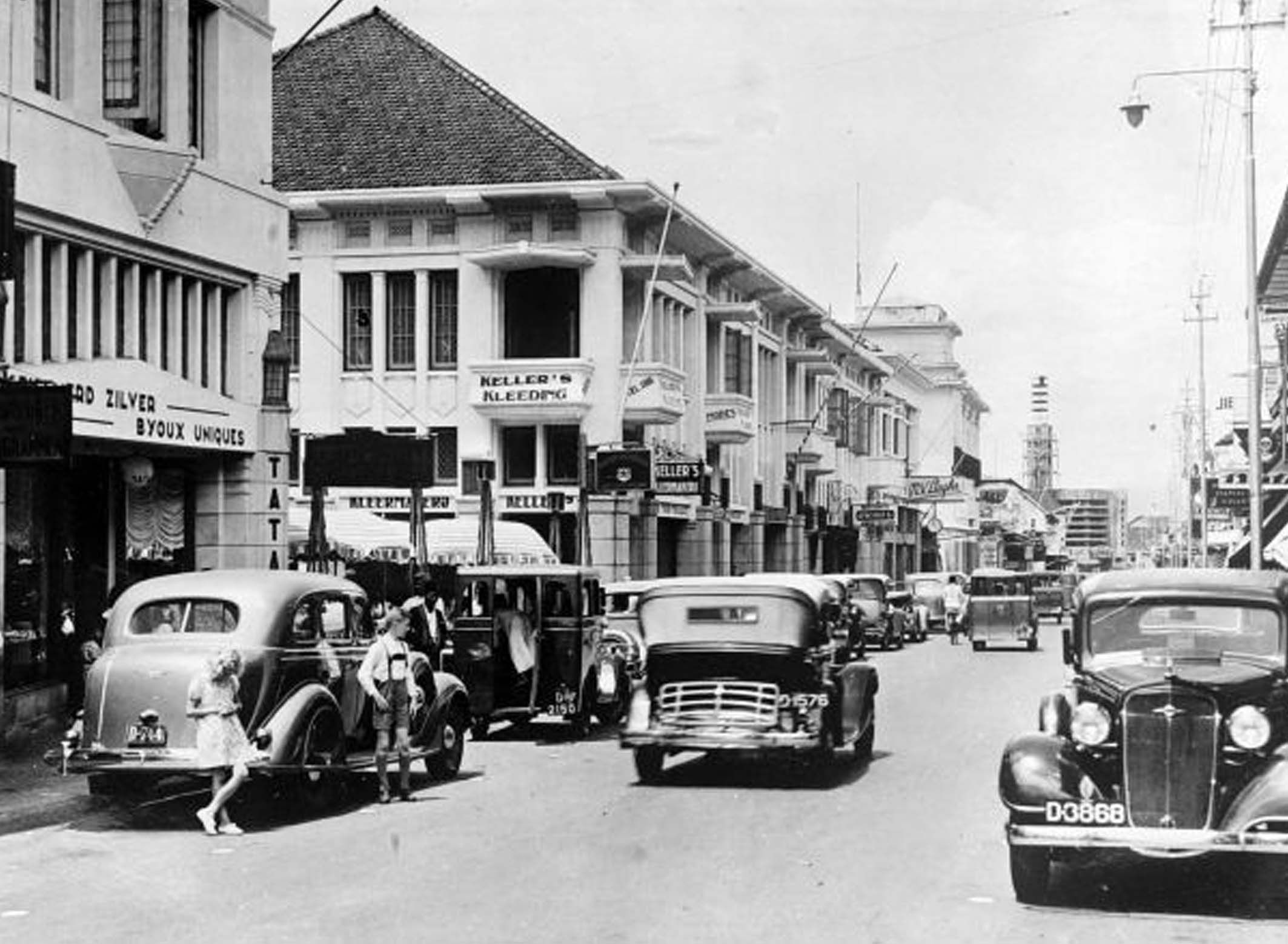 Perjalanan Uang di Indonesia: Dari Emas dan Perak hingga Uang Elektronik