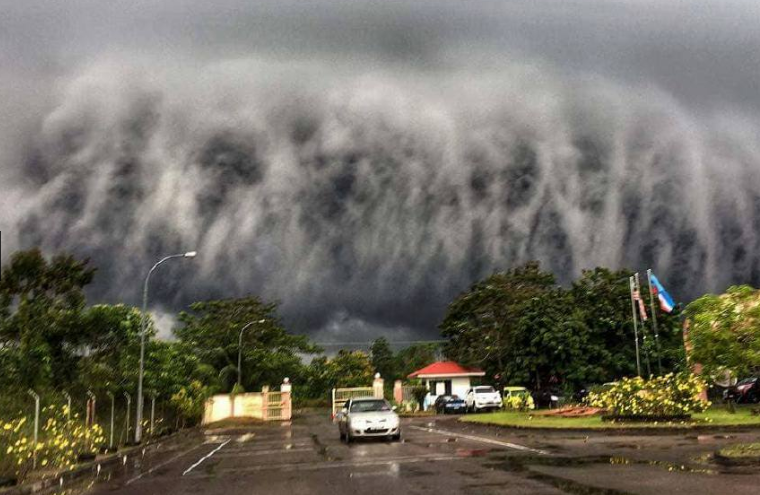 Viral Gumpalan Awan Ombak Besar Hebohkan Masyarakat Malaysia