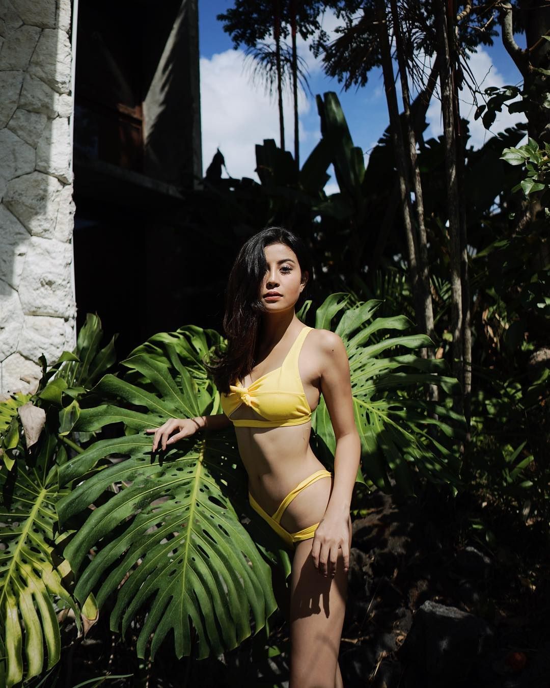 5 Foto Seksi Anya Geraldine Pakai 