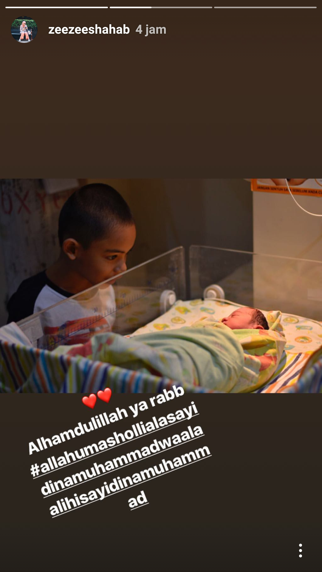 Zeezee Shahab Melahirkan Potret Buah Hatinya Berhasil Bikin Gemas Halaman 2 Nakita ID