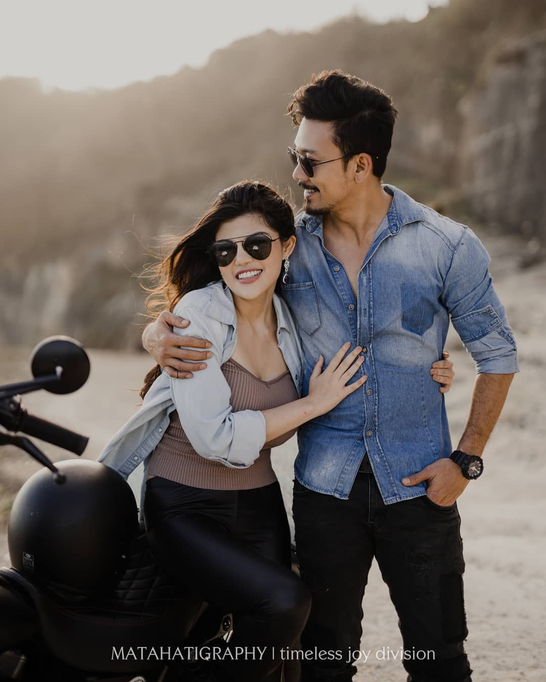Intip Gaya Kasual Seksi Ala Dita Soedarjo Saat Foto Prewedding