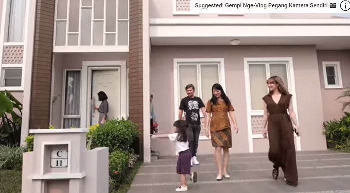 920 Koleksi Gambar Animasi Pindah Rumah HD Terbaru