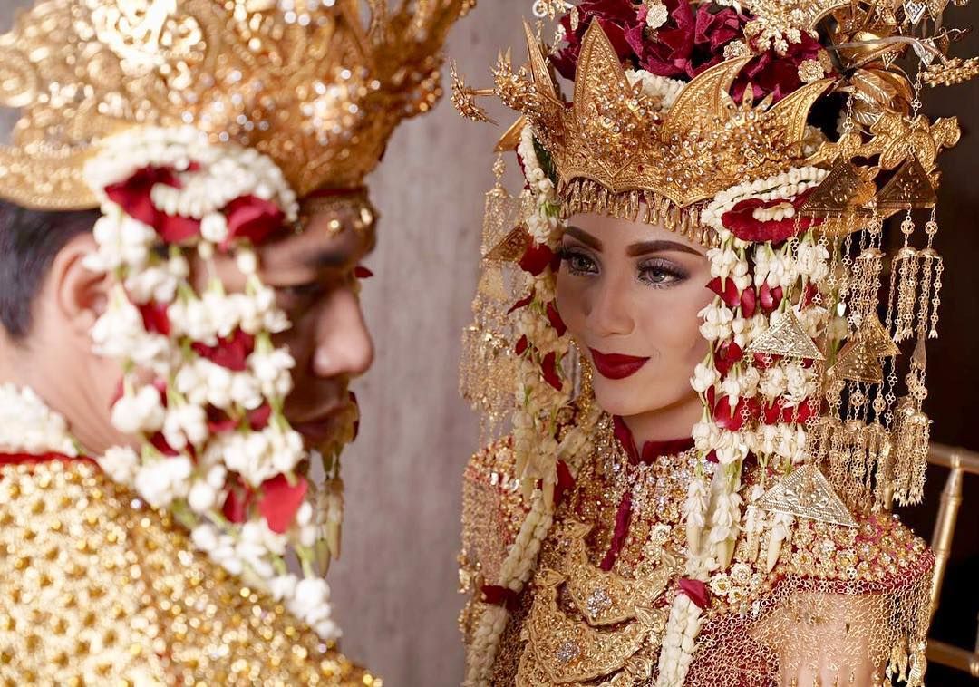 Cantiknya Monica Imas Istri Rizal Armada Berdandan Ala Pengantin