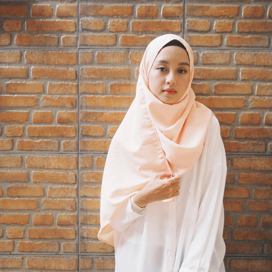 5 Tutorial Hijab Pashmina Super Simpel Andalan Gita Savitri Devi