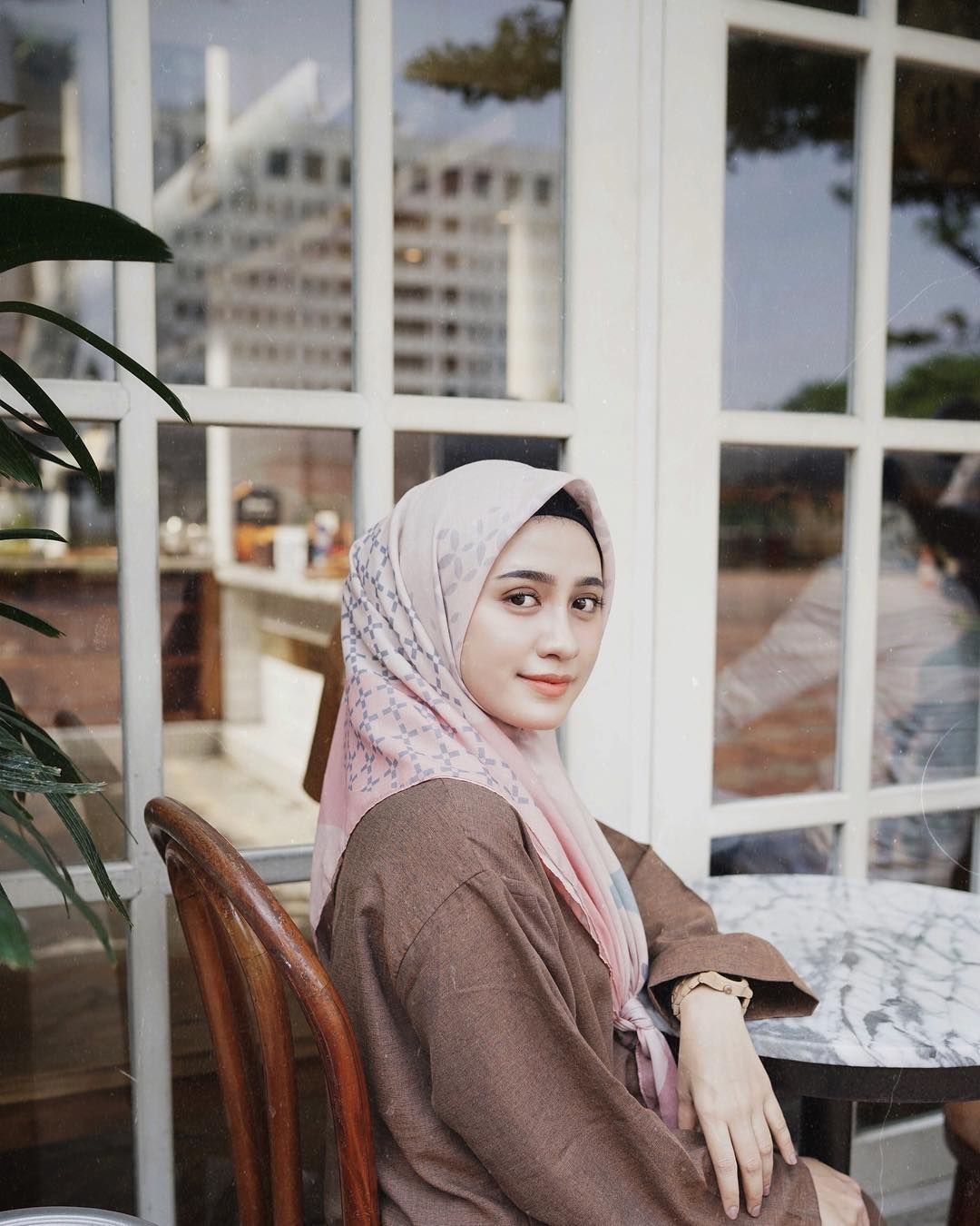 Gaya Hijab Simpel Ala Selebgram Hijab Kekinian Yang Bisa Kamu Tiru