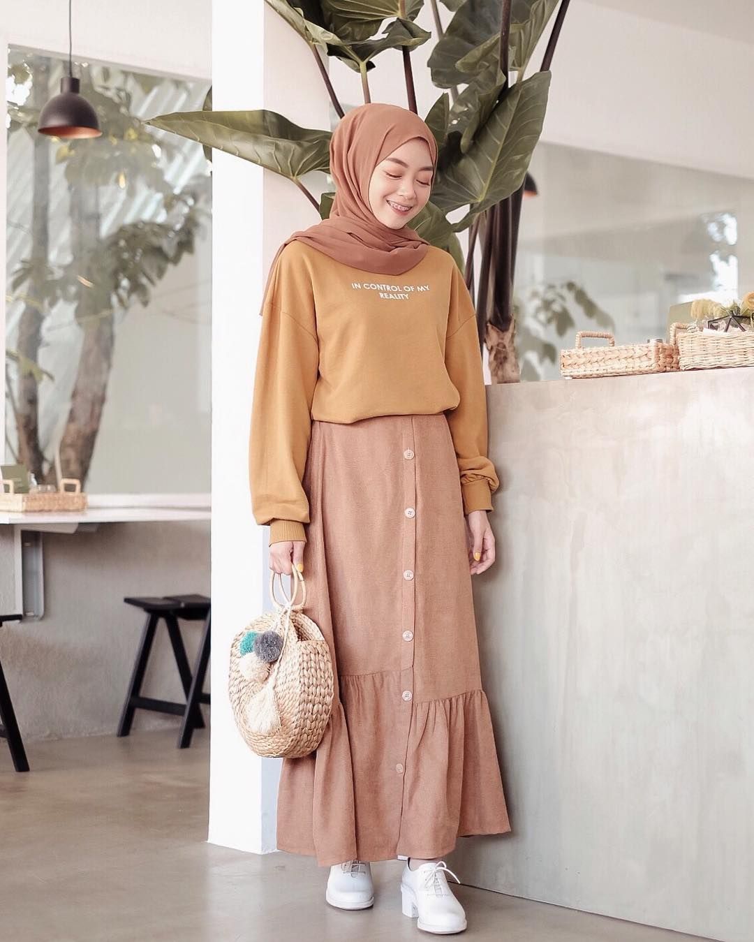 10+ Ide Kekinian Ootd Rok Ruffle Hijab