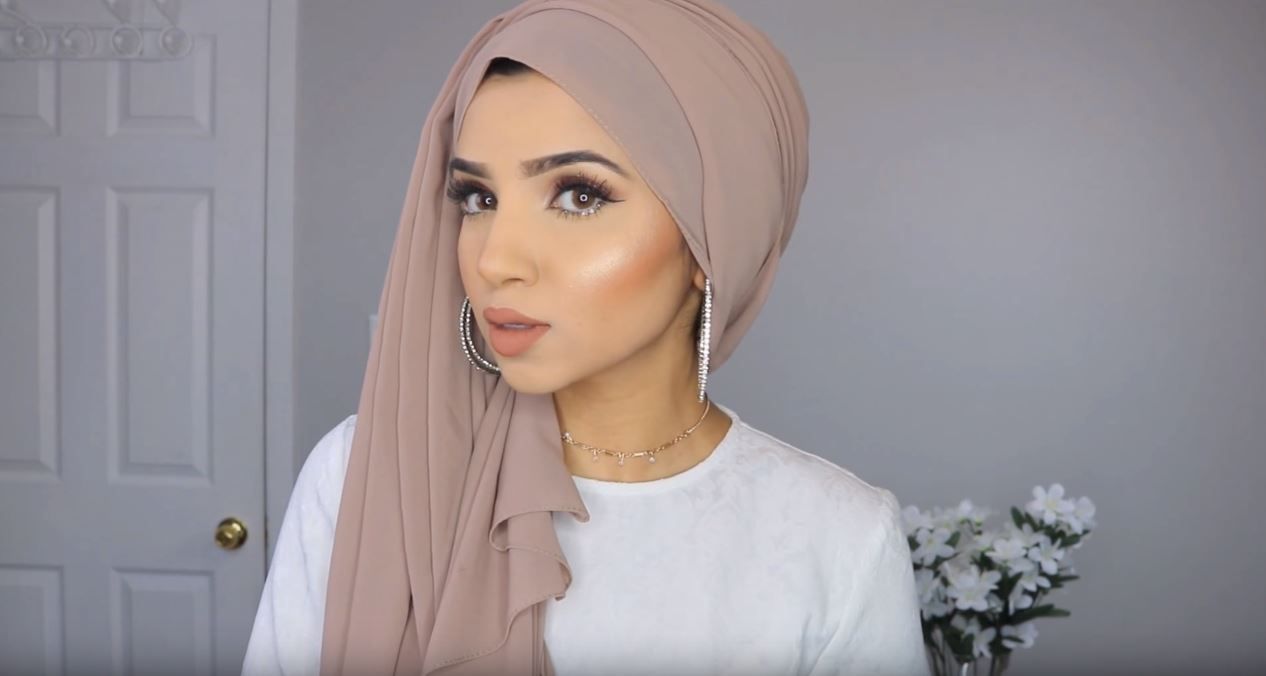 Tutorial Hijab Turban Pesta Yang Bisa Kamu Contek Dengan Mudah Tutorial Hijab Turban Pesta Yang Bisa Kamu Contek Dengan Mudah