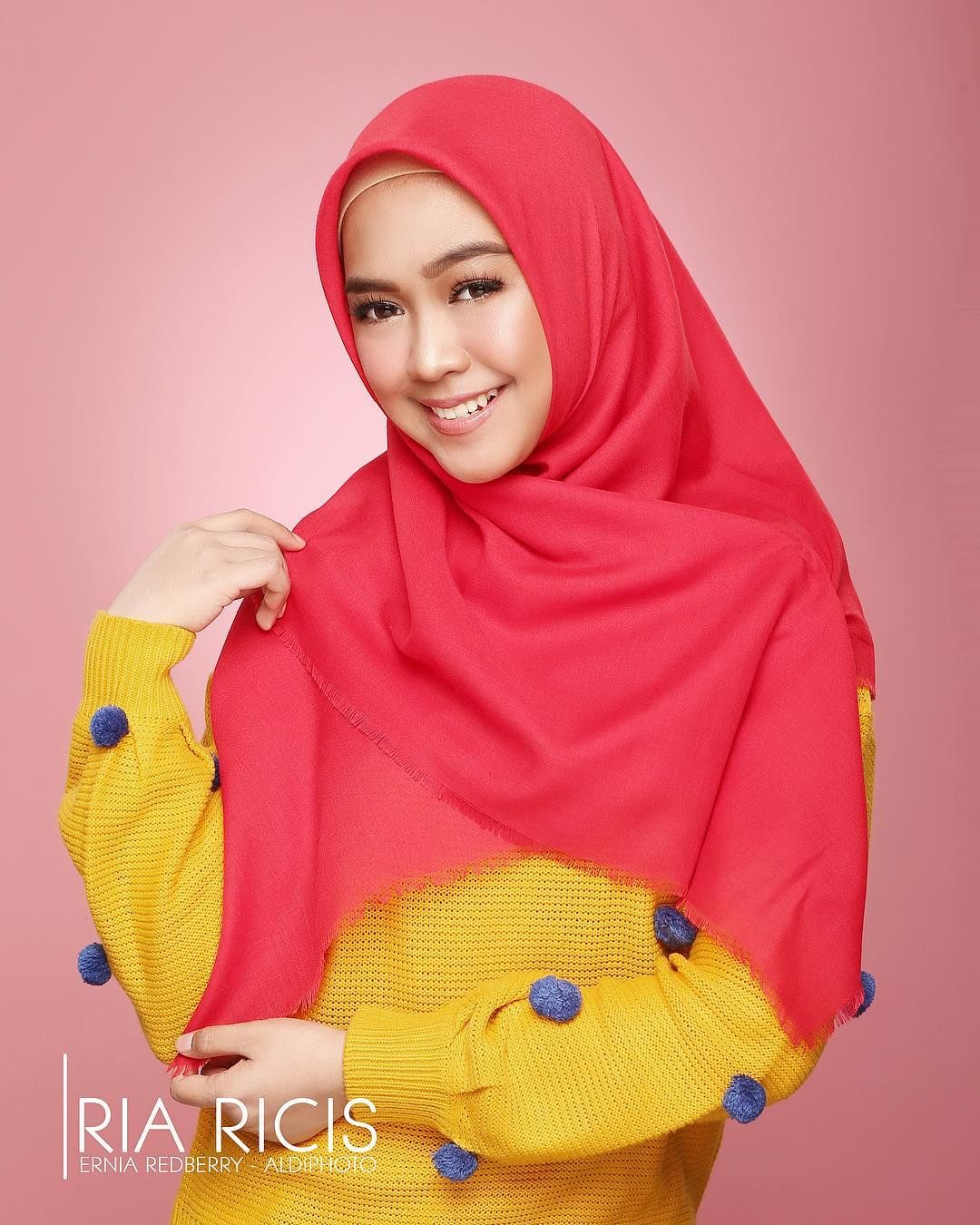 Intip Penampilan Ria Ricis Yang Anggun Dan Kalem Saat Pemotretan