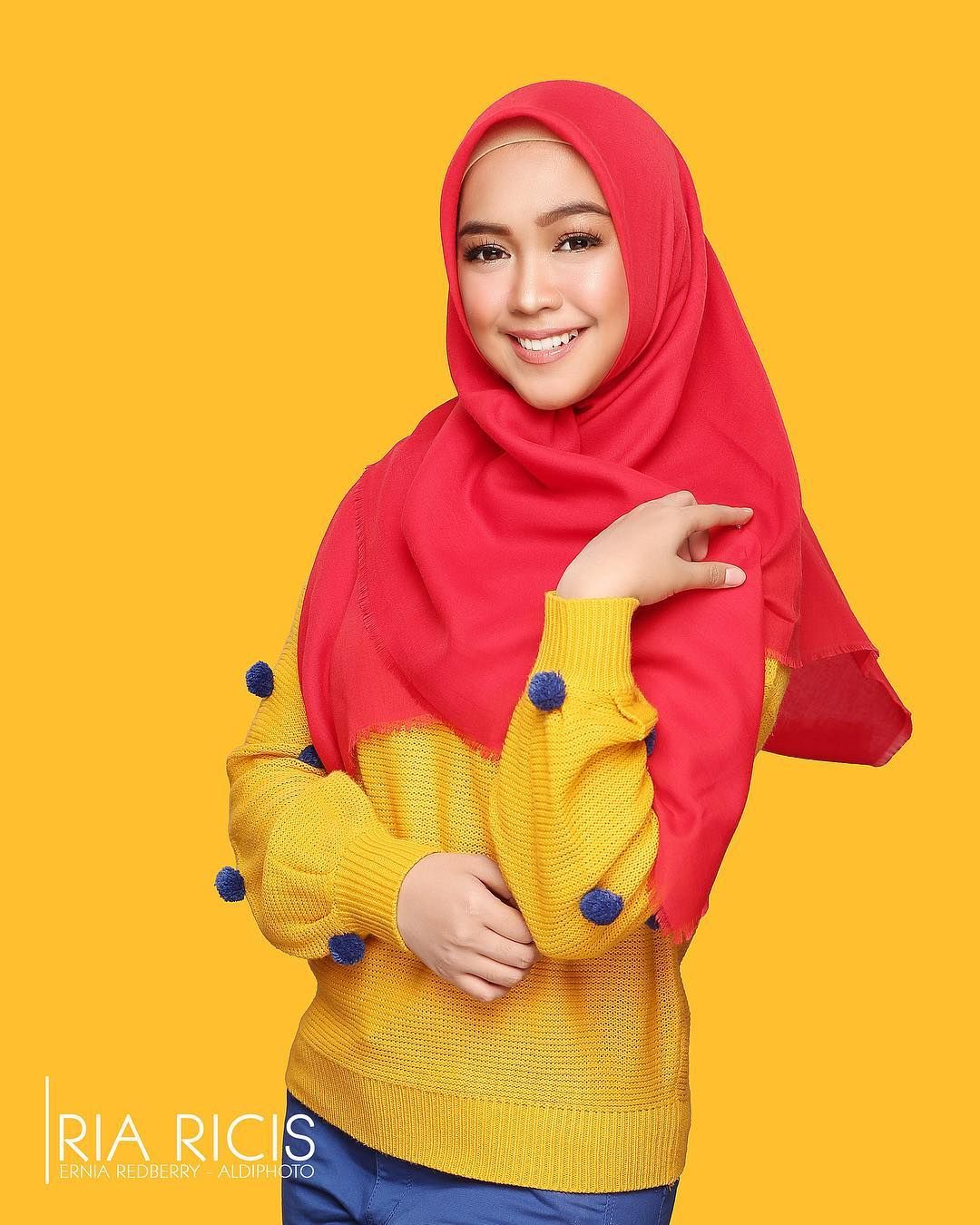 Intip Penampilan Ria Ricis Yang Anggun Dan Kalem Saat Pemotretan