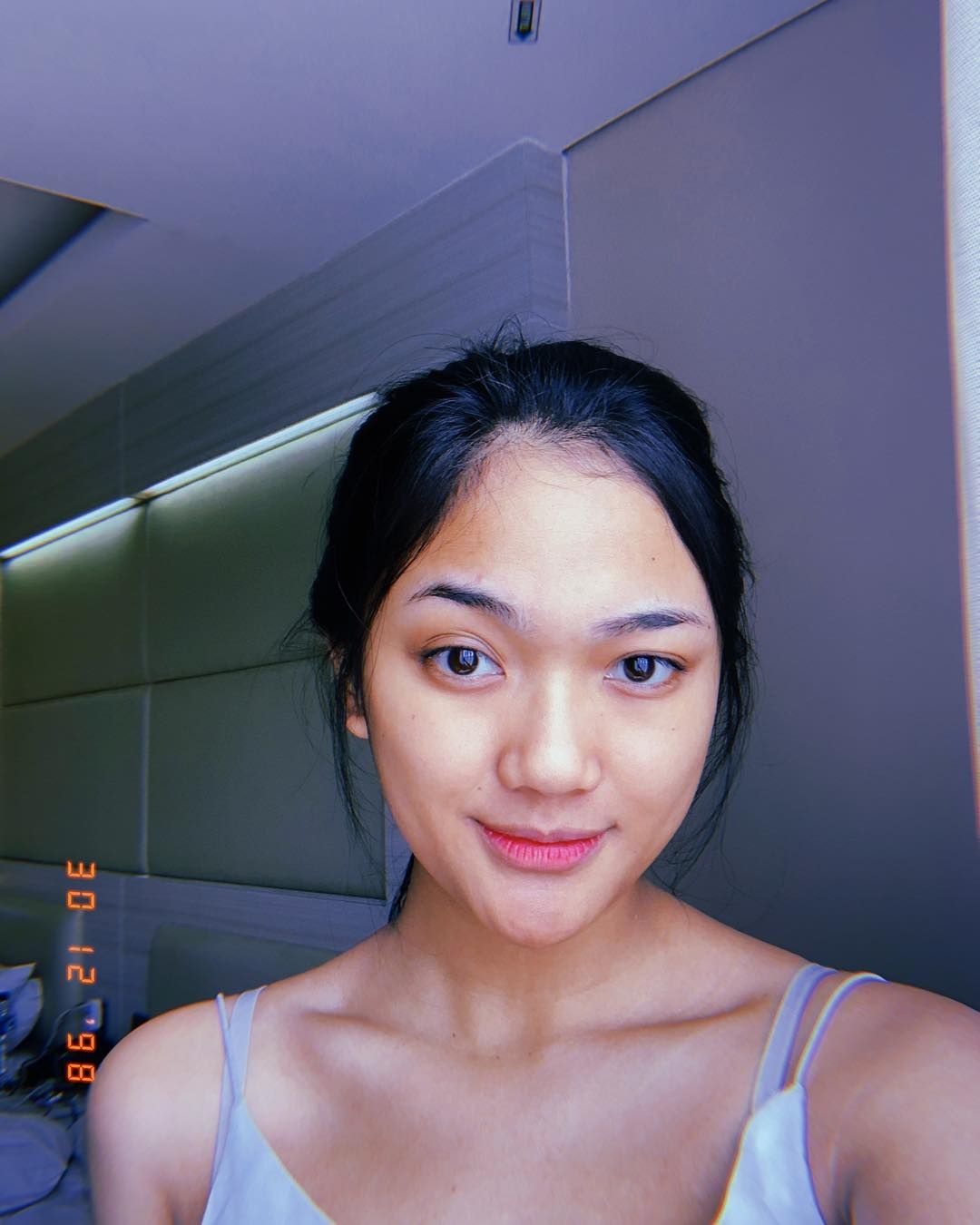 Tampil Polos Tanpa Makeup Paras Marion Jola Yang Cantik Natural