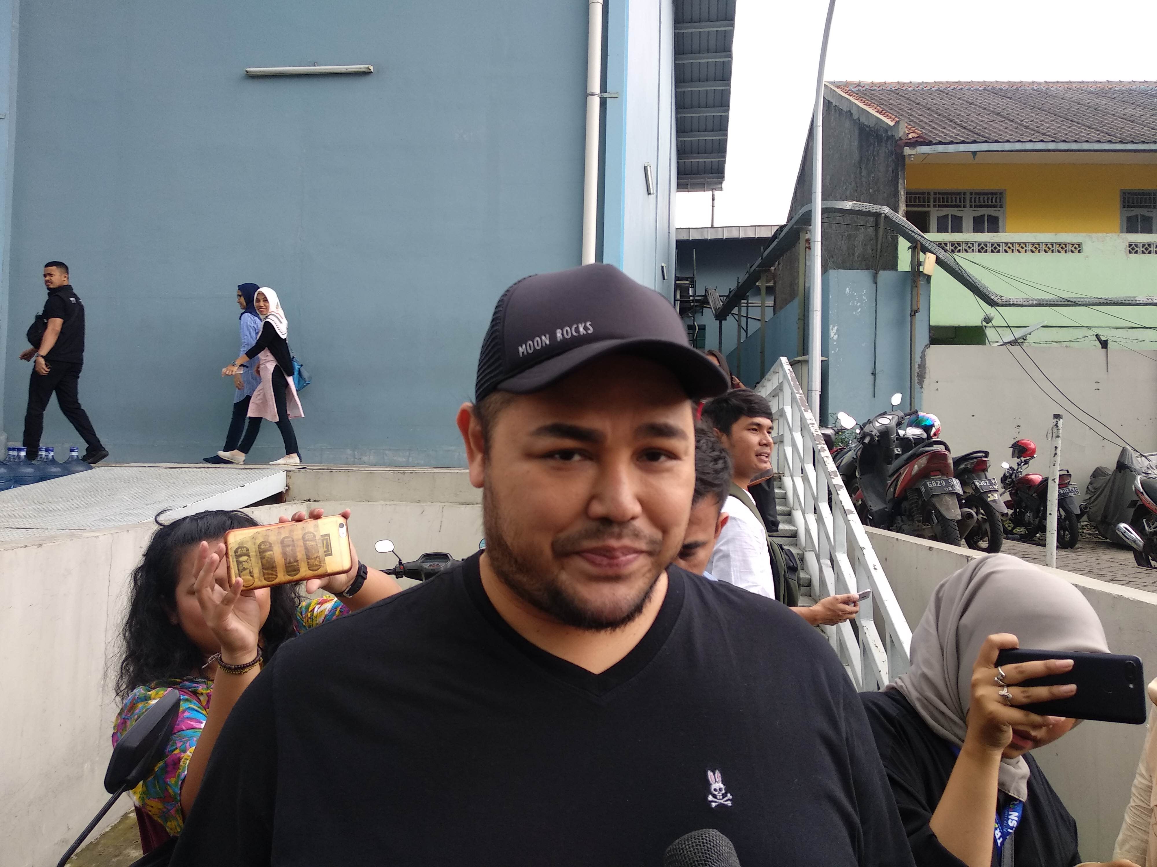 Susah Jodoh Seorang Peramal Menyarankan Ivan Gunawan Untuk Diruwat Semua Halaman Grid ID