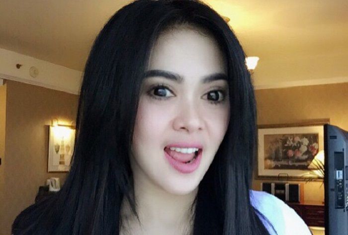 Perbedaan Kecantikan Wajah Alami Tanpa Makeup Luna Maya Dan