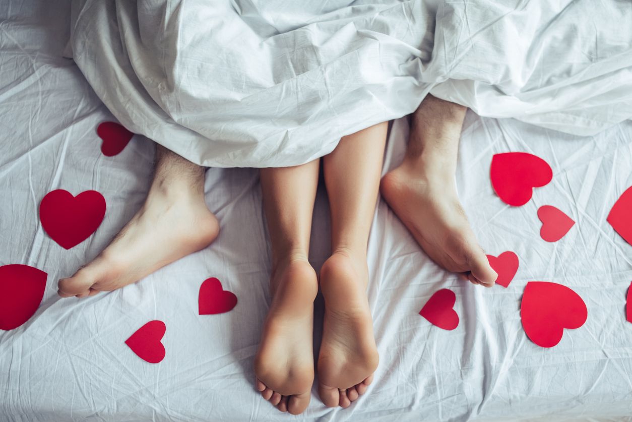 6 Manfaat Tidur Tanpa Busana dengan Pasangan, Bisa Turunkan Berat...