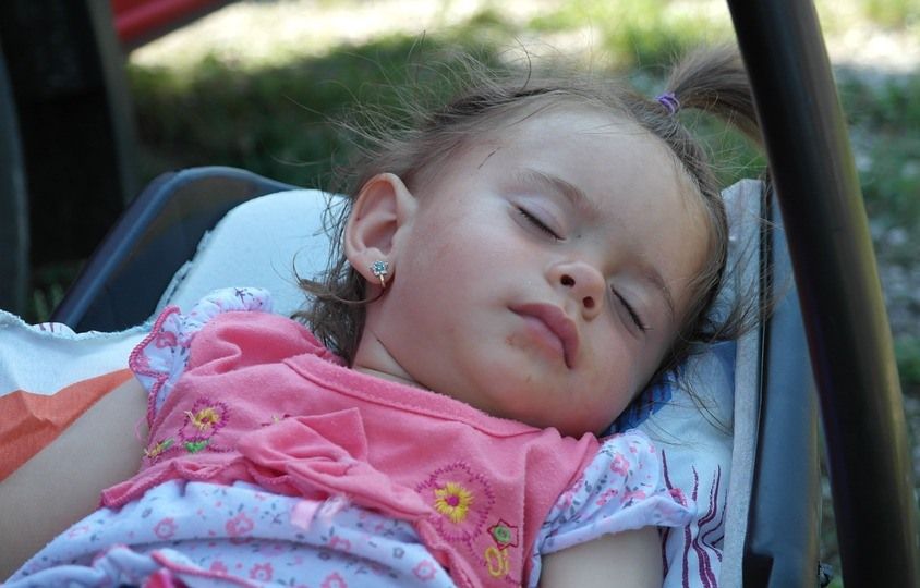 Hentikan Kebiasaan Tidur Setelah Makan, Bisa Sebabkan Gangguan