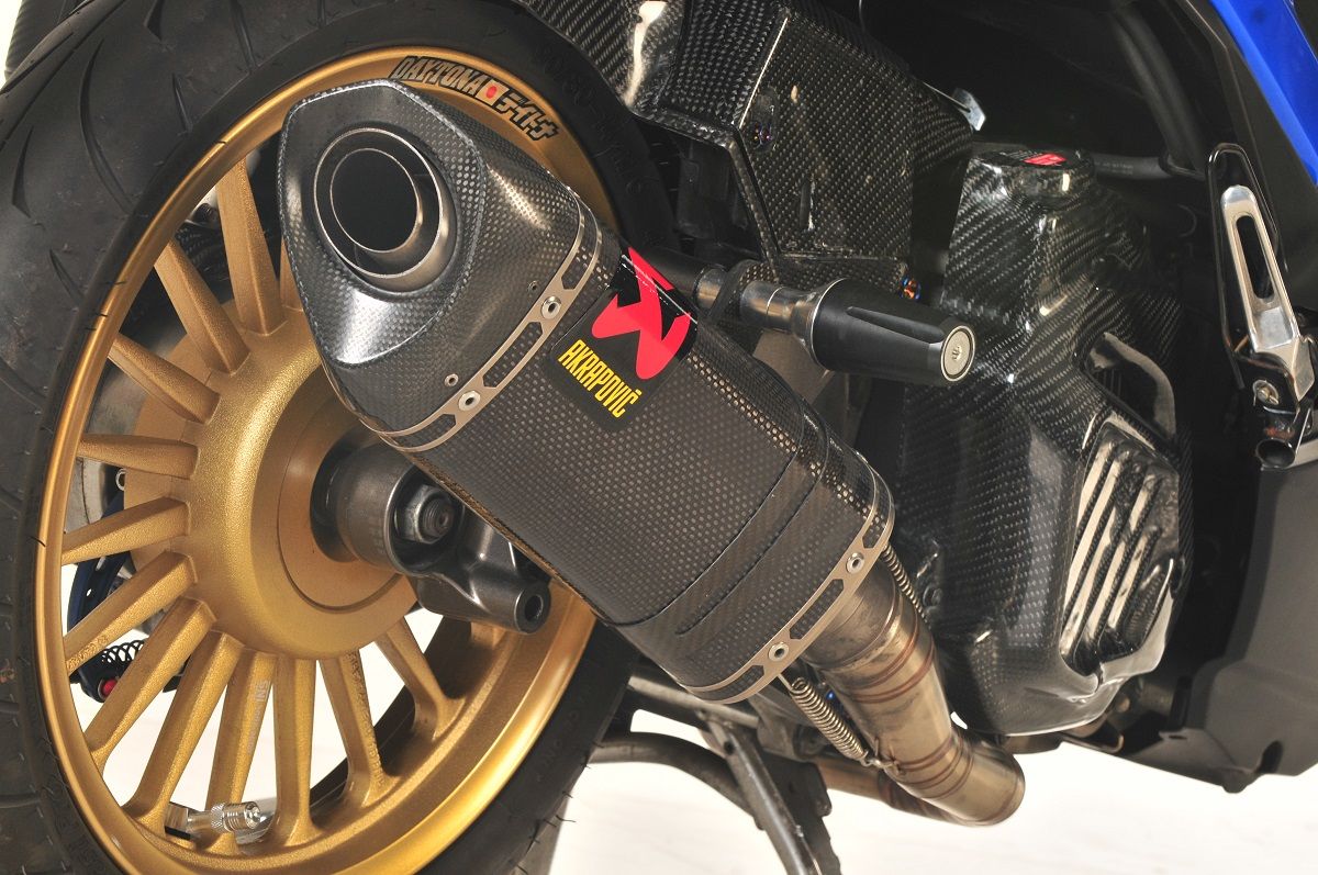 Bingung Cari Knalpot Akrapovic Buat Skutik Rupanya Bisa Comot Motor Honda Ini Semua Halaman Motorplus