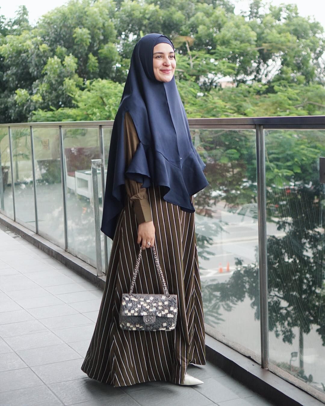 Tips Fashion Lebaran 2019 Inspirasi Gaya Hijab Untuk Gamis Syari