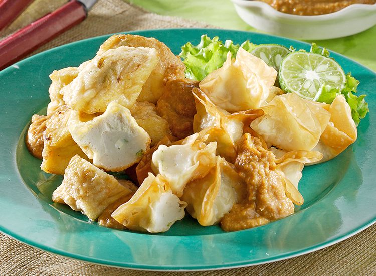 Пасти мини. Пасти мини. Ньокки карбонара. Пенне с лососем в сливочном соусе. Американский булли.