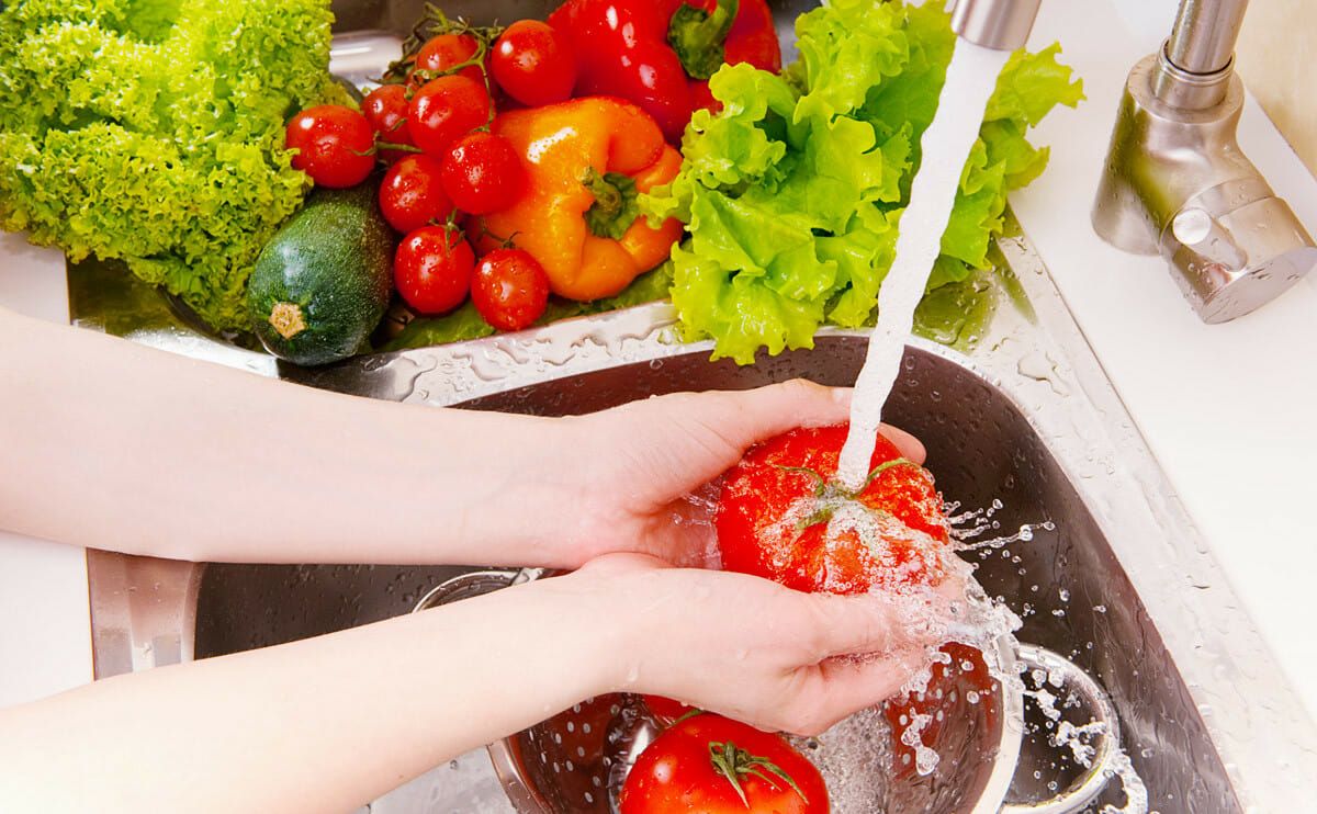 3 Bahan Alternatif Untuk Cuci Sayur dan Buah Saat Wabah Virus Corona - Semua Halaman - Grid Health