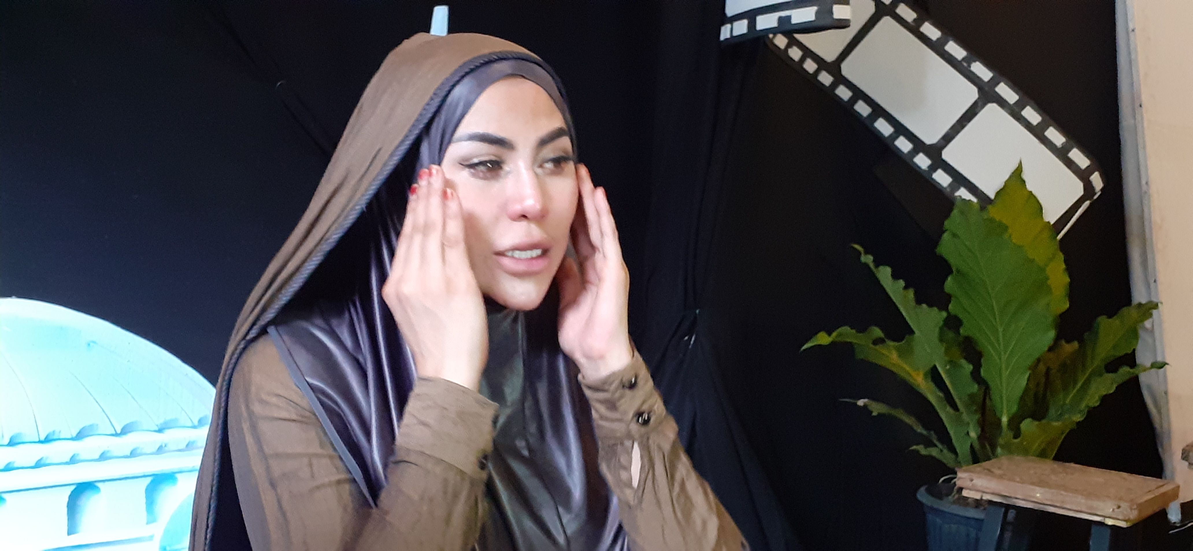 Demi Sembuh dari Kanker Stadium 3 Cinta Penelope Lakukan Transplantasi Stem Cell dan Kemoterapi Semua Halaman Grid ID