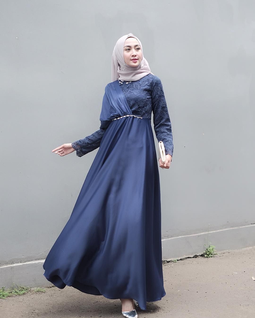 Jilbab Navy Cocok Dengan Baju Warna Apa Tips Mencocokan