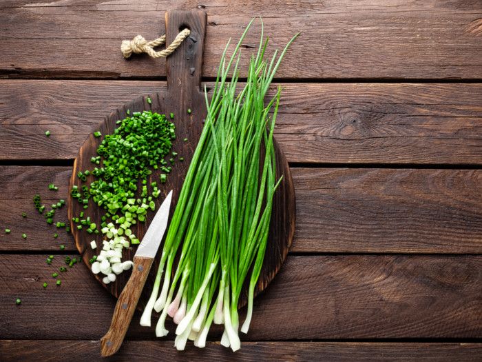 Biasanya Cuma Jadi Pelengkap Makanan Ternyata Daun Kucai Punya Segudang Manfaaat Yang Jarang Diketahui Semua Halaman Sajian Sedap
