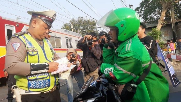 Canggih Polisi Lalu Lintas Gunakan Kamera Portabel Di Seragam Ini Tujuannya Semua Halaman Motorplus