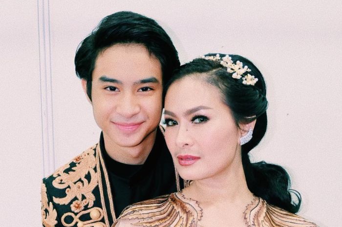 Padahal Kaya Raya Iis Dahlia Murka Saat Buah Hatinya Habiskan Rp 20 Juta Demi Berikan Hadiah Pada Teman Buat Apa Sih Semua Halaman Sajian Sedap