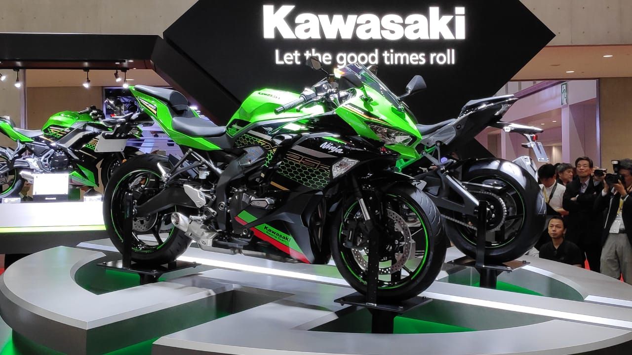 Kawasaki Ninja 250 4 Silinder Resmi Diperkenalkan, Powernya Sampai 45 Dk? -  Motorplus