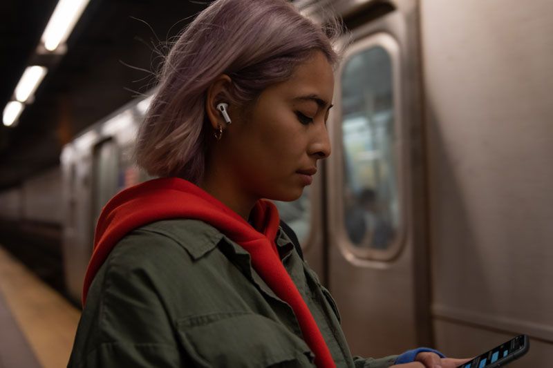 Selamat Datang AirPods Pro! Desain Baru 