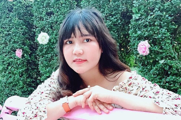 Wajah bulat Via Vallen 