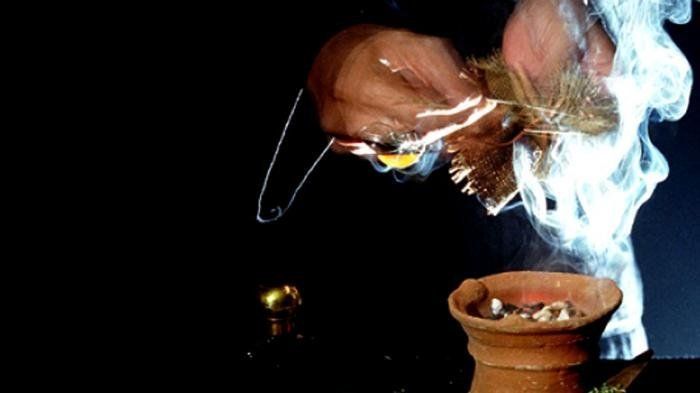 Pernah Mimpi Disantet Orang Ternyata Seperti Ini Tafsir Mimpinya Grid Id