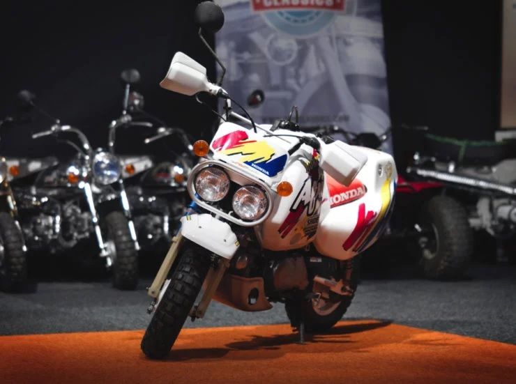 Si Imut Bergaya Pasang Body Kit Dan Livery Lawas Honda Monkey Berkonsep Rally Dakar 1990 An Motorplus
