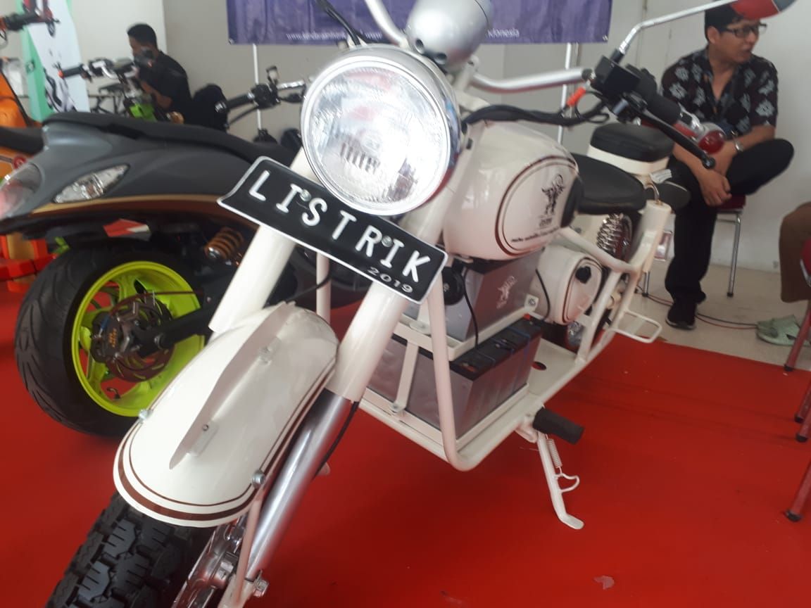 Hasil Karya Modifikasi Komunitas Penggemar Motor Listrik