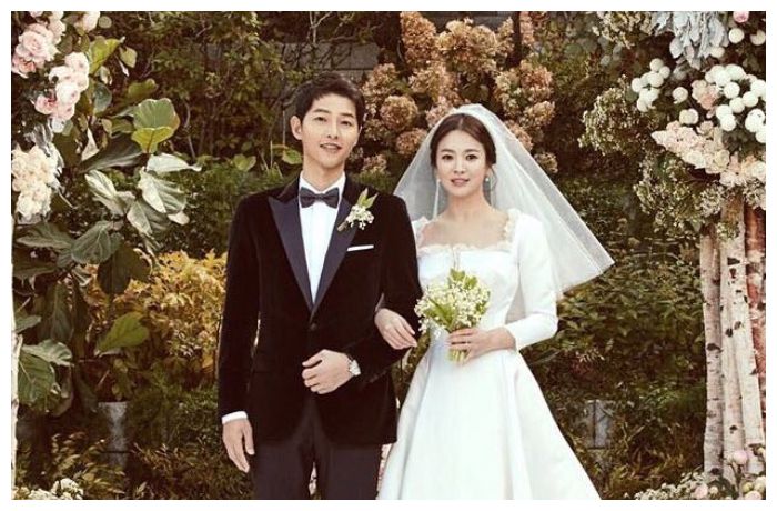 Kepergok Mengenakan Cincin Kembali Song Hye Kyo Dimungkinkan Bakal Rujuk Dengan Song Joong Ki Semua Halaman Grid Id