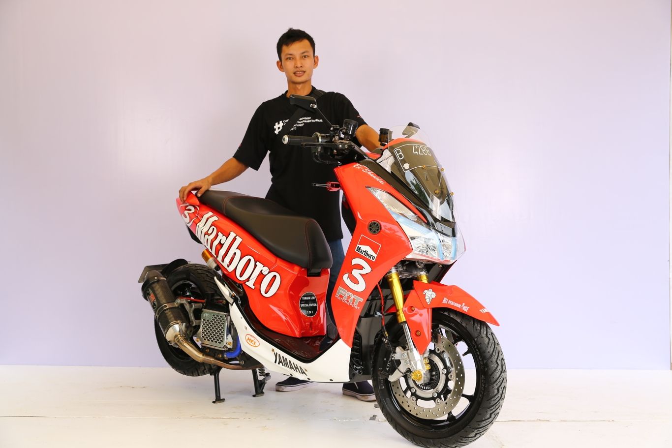Mewahnya Modifikasi Yamaha Lexi Bergaya Motor Legenda MotoGP