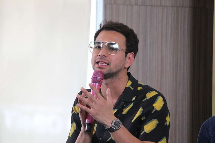 Kacamata Raffi Ahmad