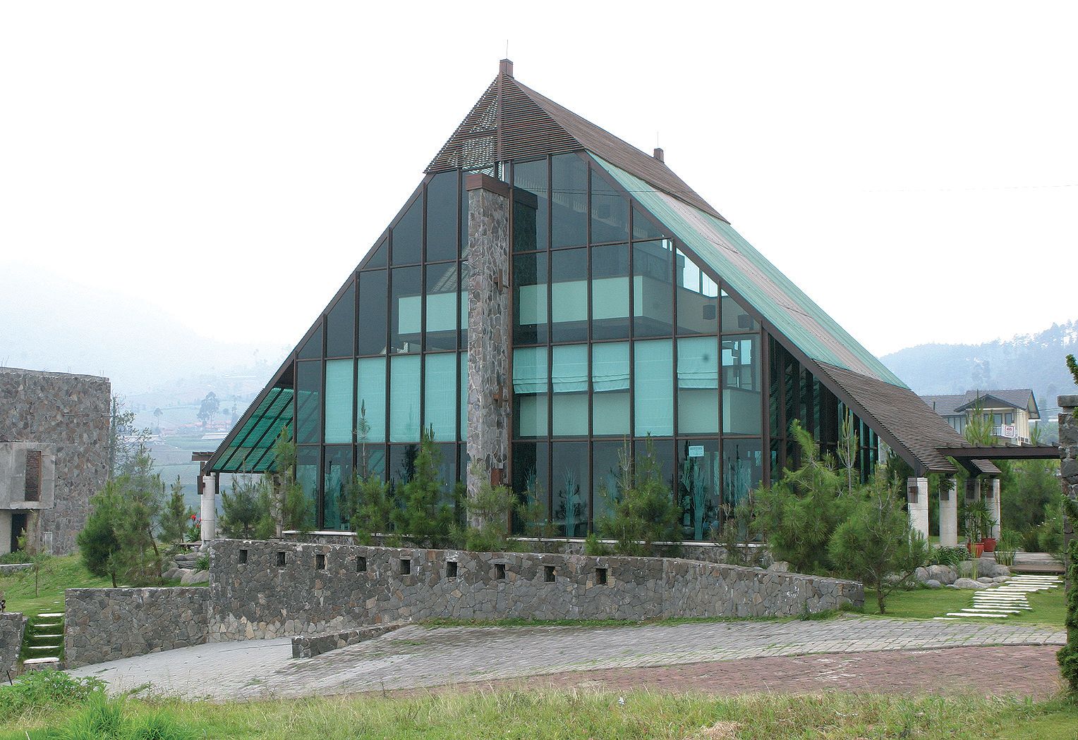 Justru Bisa Menghemat Lahan