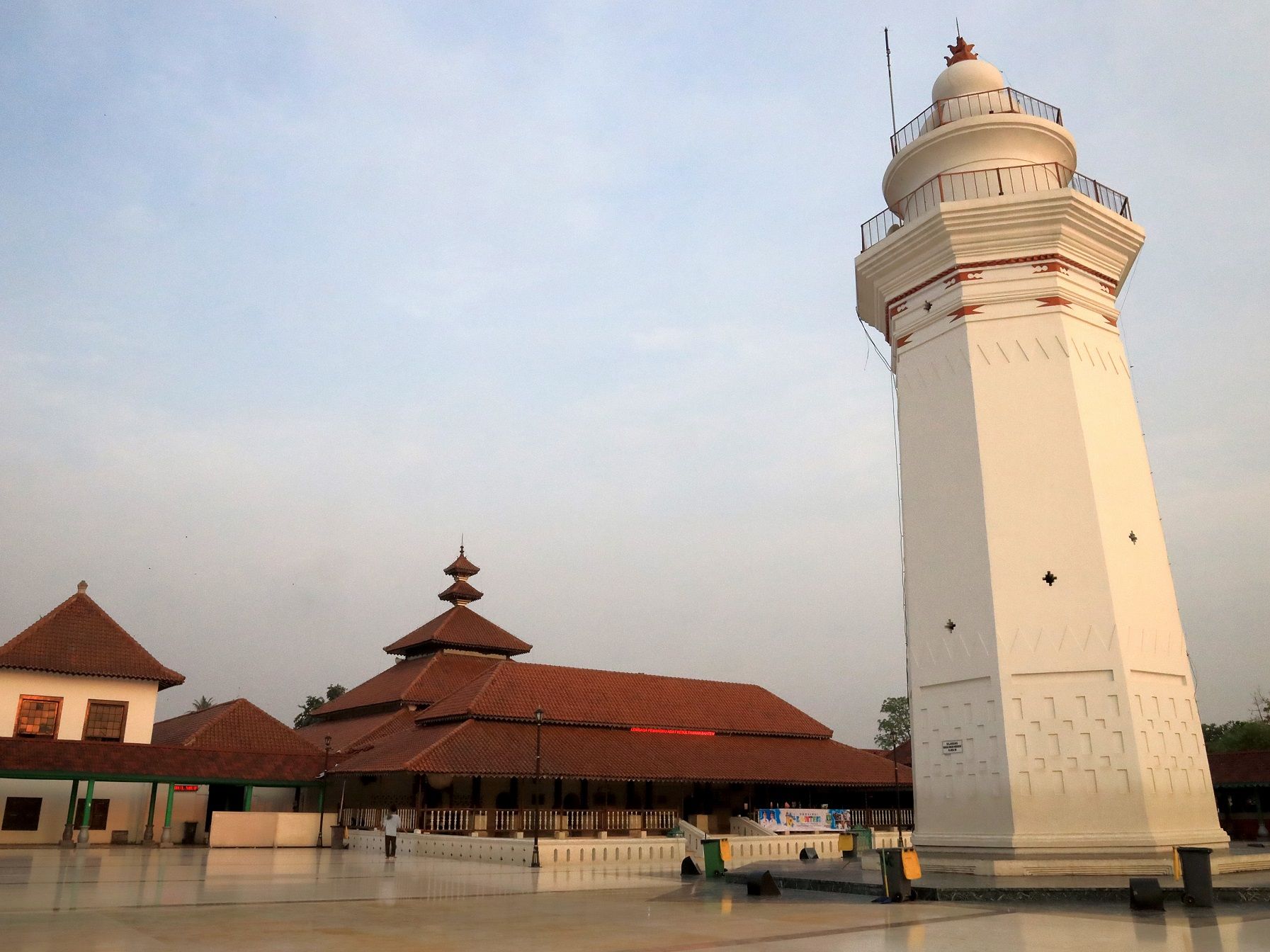 Masjid agung banten lama