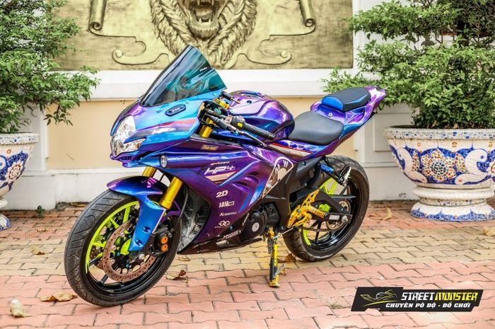Suzuki Gsx R 150 Tampil Menawan Modifikasi Ala Moge Bmw Hp4 Headlampnya Gak Tahan Bro Semua Halaman Motorplus