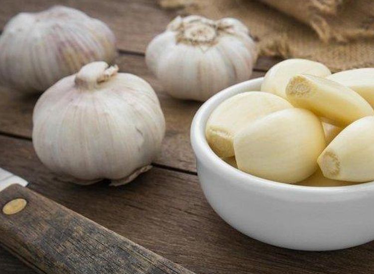 Cuma Makan Satu Siung Bawang Putih Mentah Setiap Pagi Ternyata Bisa