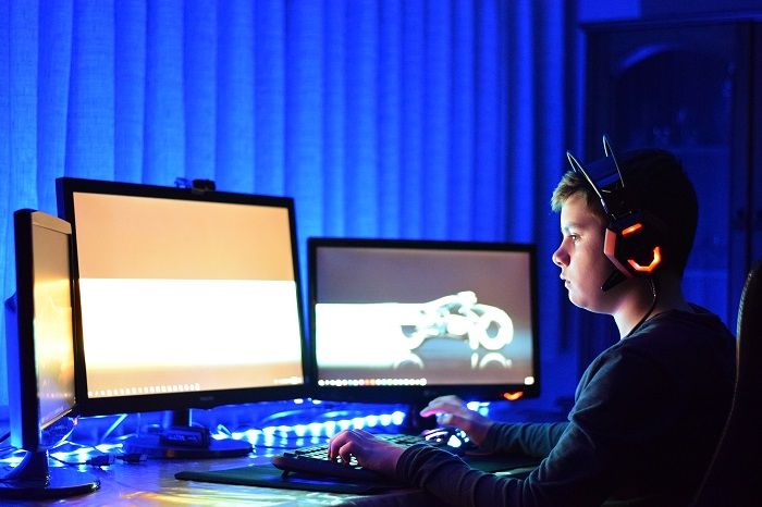 Kena Azab Gegara Bohongi Orang Tua Ngakunya Belajar Tapi Malah Main Game Online Tangan Remaja 15 Tahun Lumpuh Setelah Sebulan Penuh Terpaku Di Depan Komputer