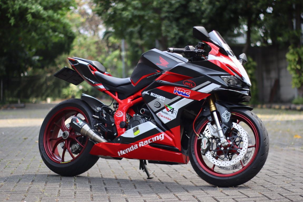 Totalitas Modifikasi Honda CBR250RR