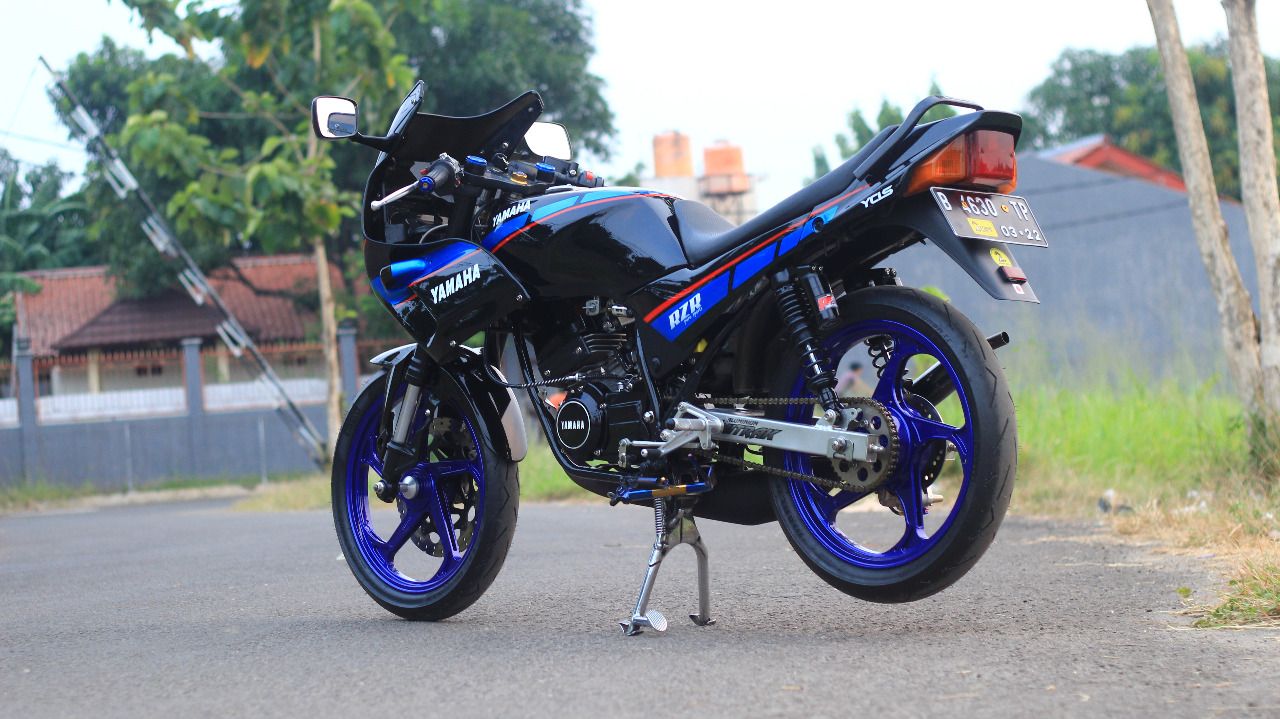 Modifikasi Yamaha RX Z Pakai Upside Down