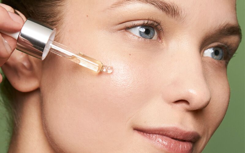 Make Up untuk Mengkilapkan Wajah