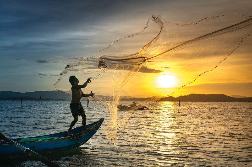 Inilah Alasan Mengapa Nelayan Mencari Ikan Menggunakan